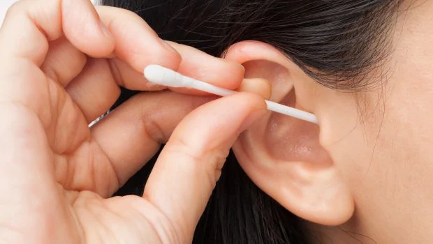 5 Cara Aman Menggunakan Cotton Bud tanpa Merusak Telinga