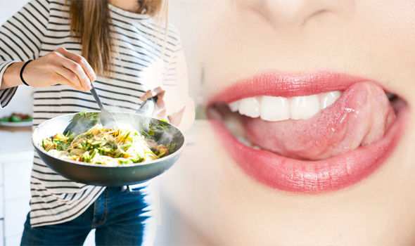 10 Cara Mencegah Luka pada Lidah Saat Makan 10 Cara Mencegah Luka pada Lidah Saat Makan