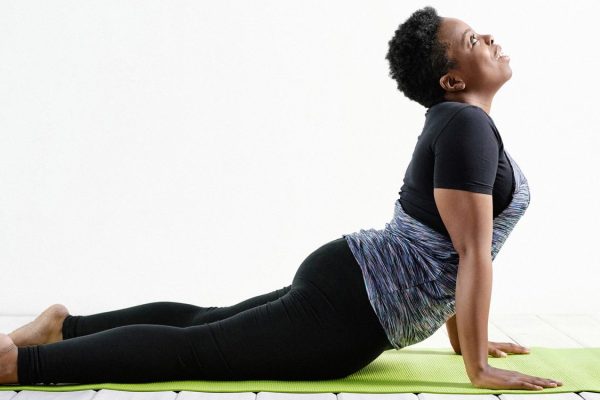 5 Posisi Yoga yang Bagus Banget Buat Tulang Belakang 5 Posisi Yoga yang Bagus Banget Buat Tulang Belakang