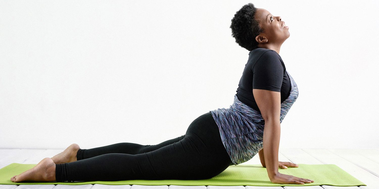 5 Posisi Yoga yang Bagus Banget Buat Tulang Belakang